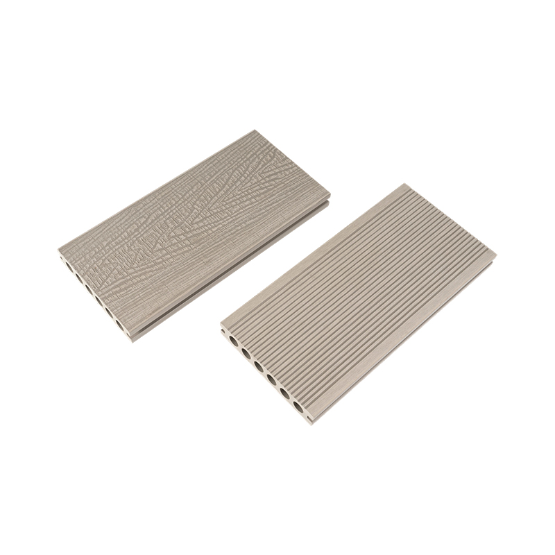 Ponte esterno per decking composito in rilievo 3D cavo